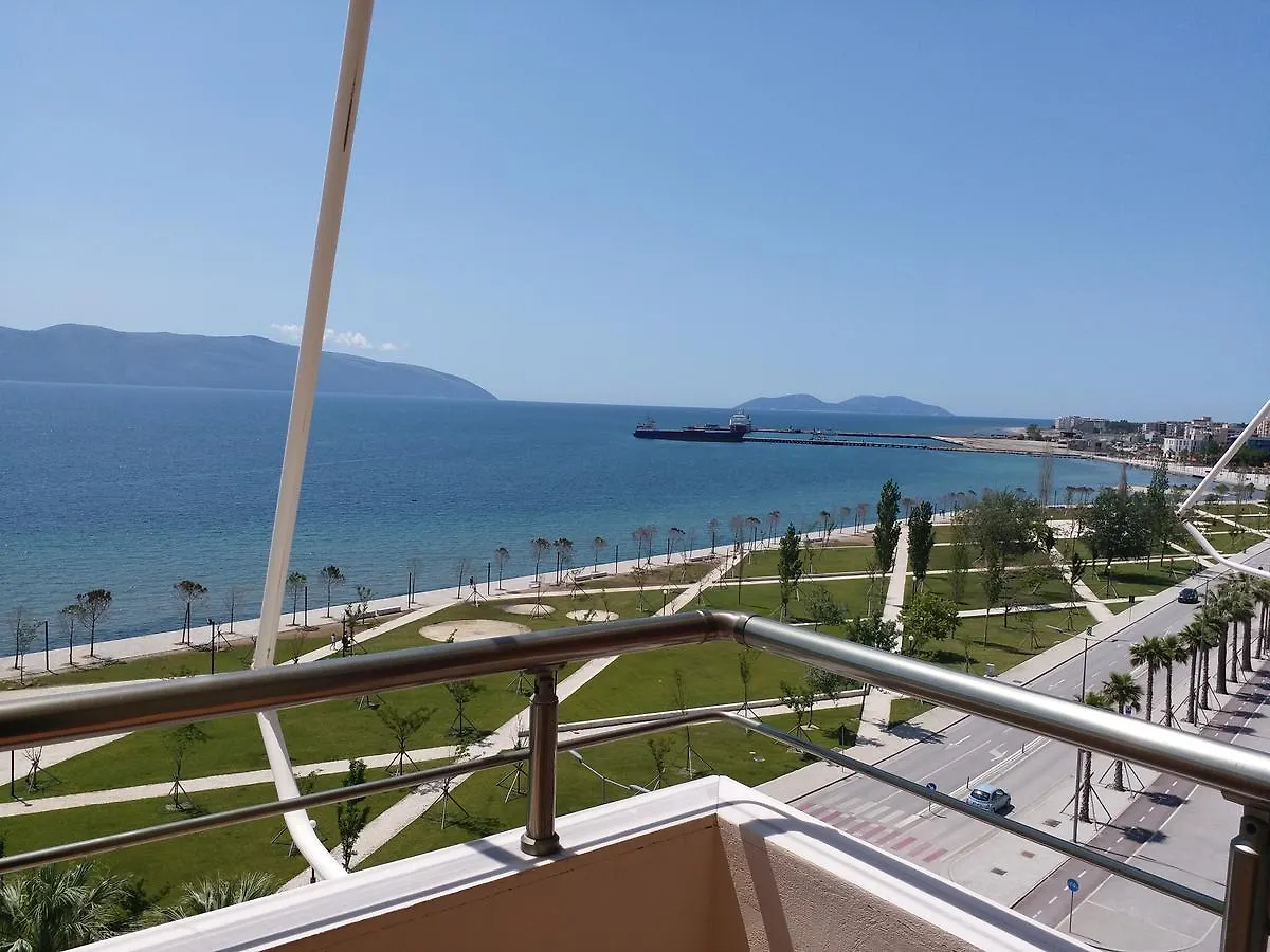 Lungomare Apartment 2D Vlora 0*,